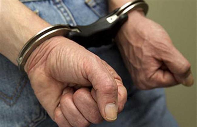 ضبط شخص لإدارته كيانًا تعليميًا بدون ترخيص بالإسكندرية للنصب على المواطنين