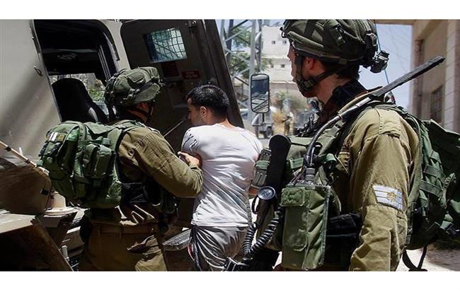 قوات الاحتلال الإسرائيلي تعتقل 20 فلسطينيا على الأقل من الضفة الغربية