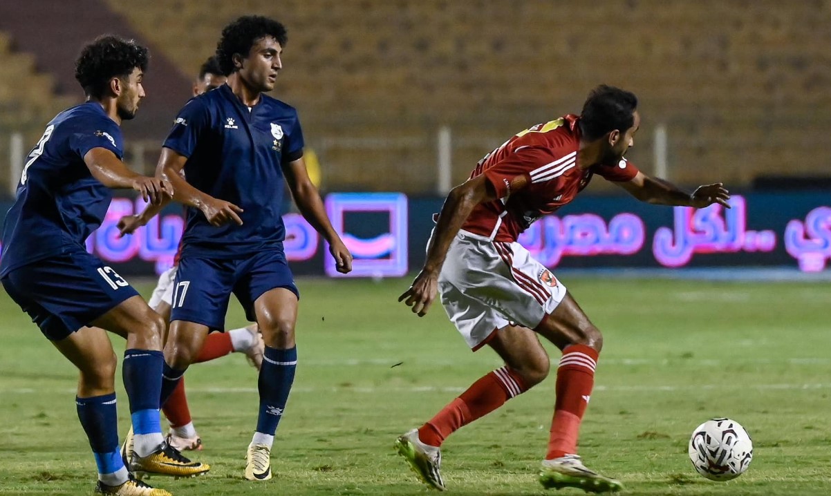 الدوري المصري .. الأهلي يتعادل 1-1 مع إنبي في الشوط الأول