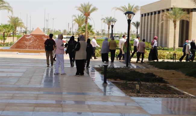 بالصور والفيديو.. محاكاة لعملية إخلاء إذا تعرض مبنى وزارة العمل لحادث طارئ