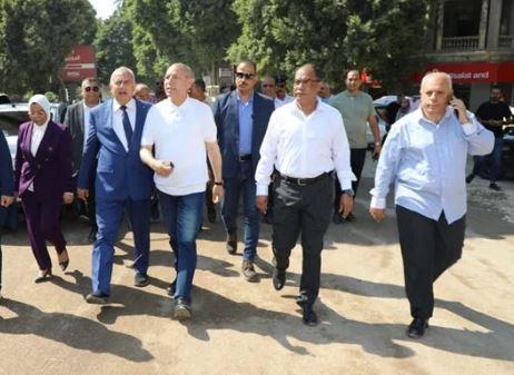 محافظ القاهرة يتفقد تطوير شارع 9 بالمعادى