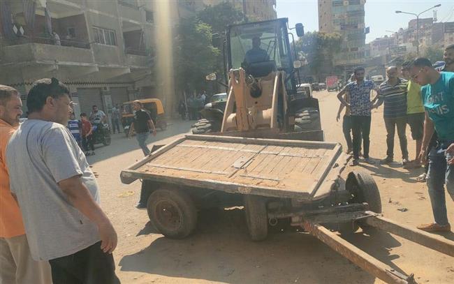 حملة  لإزالة الإشغالات والإعلانات المخالفة بغرب شبرا الخيمة 