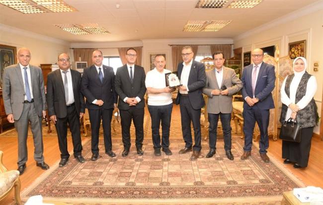 محافظ أسيوط يستقبل رئيس نادى أعضاء هيئة تدريس جامعة الأزهر