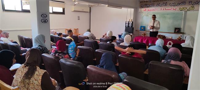 دورة متقدمة في "الإنفوجرافيك" لتعزيز المهارات والتقنيات بـ جامعة قناة السويس