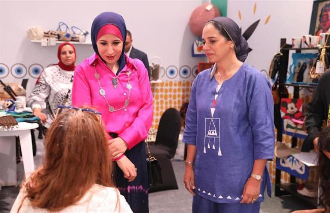 نائبة وزير السياحة تزور معرض "تنمية الأسرة المصرية" بـ مدينة العلمين الجديدة