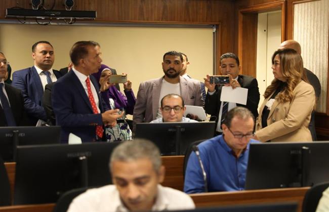 وزيرة التنمية المحلية تتفقد مركز السيطرة للطوارئ والسلامة العامة