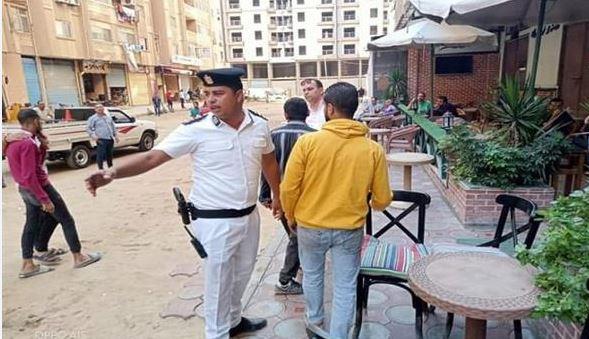 إغلاق 27 منشأة مخالفة وإزالة تعديات على الطرق العامة بالإسكندرية