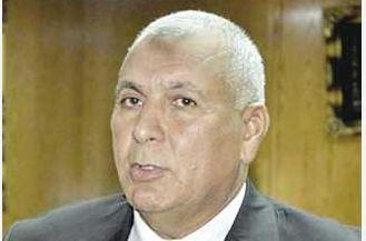 محافظ الوادي الجديد: حملات مكثفة على المشروعات المتقاعسة عن التنفيذ