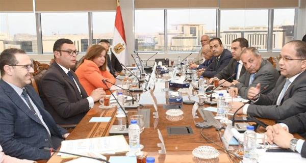 وزير الإسكان ومحافظ بورسعيد يبحثان مقترحات تنفيذ مشروعات سكنية لأهالي المحافظة