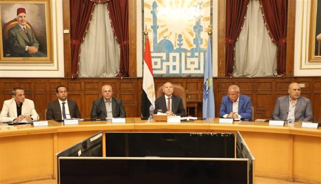 محافظ القاهرة: متابعة دورية لمشروعات الأسمرات وأهالينا والمحروسة
