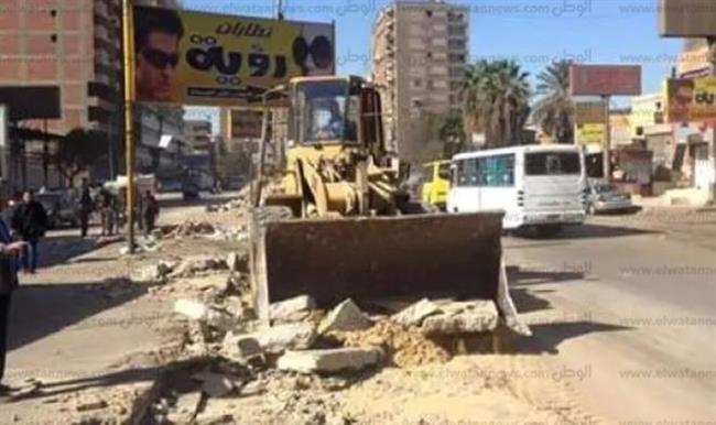 ​حملة مكبرة لرفع الإشغالات والتعديات بشارع 15 مايو شرق شبرا الخيمة