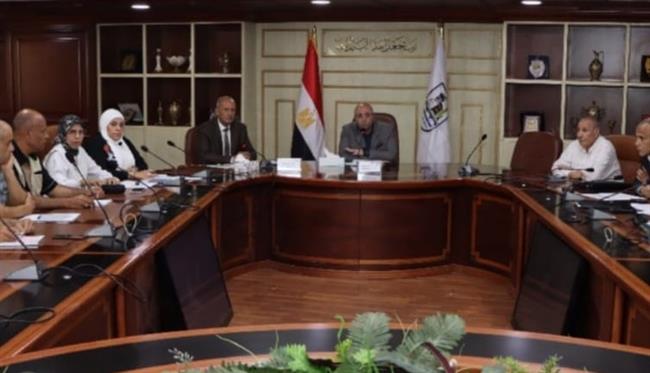 محافظ بني سويف يتابع سير ومستجدات منظومة العمل في ملف التصالح
