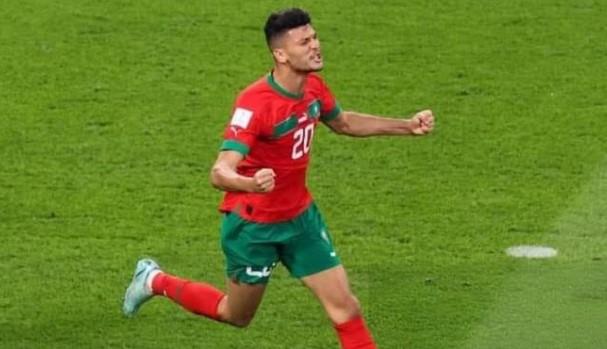 المغربي أشرف داري يتابع حساب الأهلي على "انستجرام"