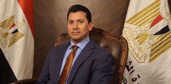 وزير الشباب والرياضة يطلق ماراثون دراجات بالعلمين