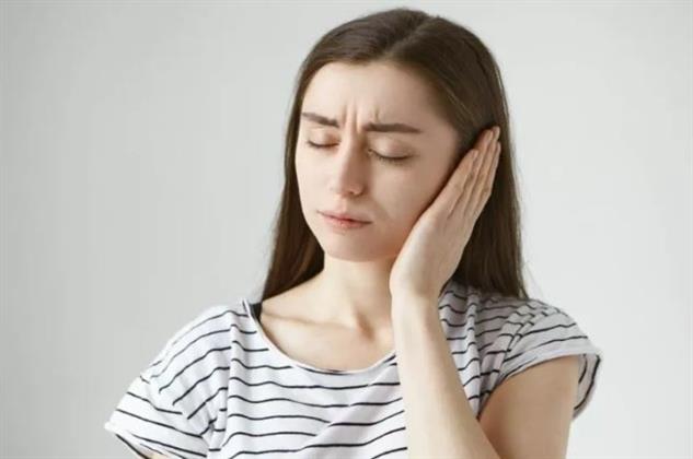 هيئة الدواء تكشف طرق علاج طنين الأذن