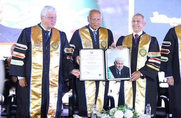 "الأكاديمية العربية" تمنح "أبو الغيط" الدكتوراه الفخرية في العلوم الإنسانية
