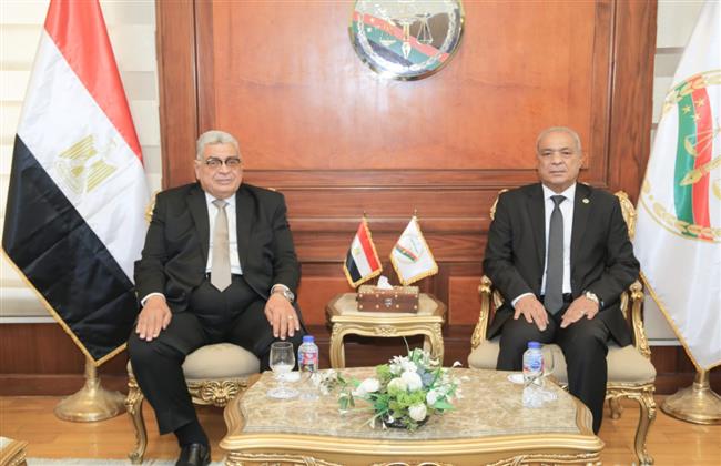 "عبود" في زيارة لرئيس هيئة النيابة الإدارية لتعزيز التعاون في المجالات القضائية
