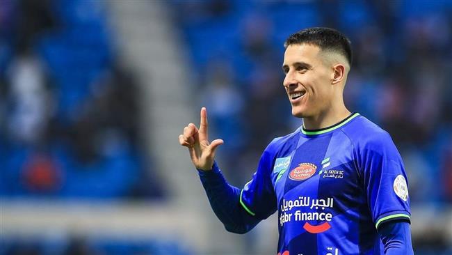 العروبة السعودي يعلن تعاقده مع كريستيان تيو لاعب برشلونة السابق