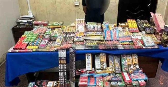 ضبط عامل يقوم بتصنيع الألعاب النارية وترويجها في الفيوم 