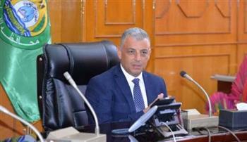 محافظ الإسماعيلية يوجه بحصر احتياجات المدارس بالمحافظة ووضع قائمة بأولويات التنفيذ
