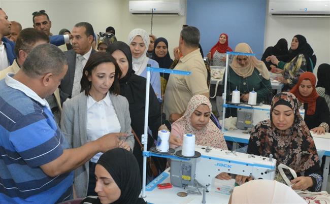 محافظ البحيرة تتفقد مشروعات حياة كريمة بـ وادي النطرون