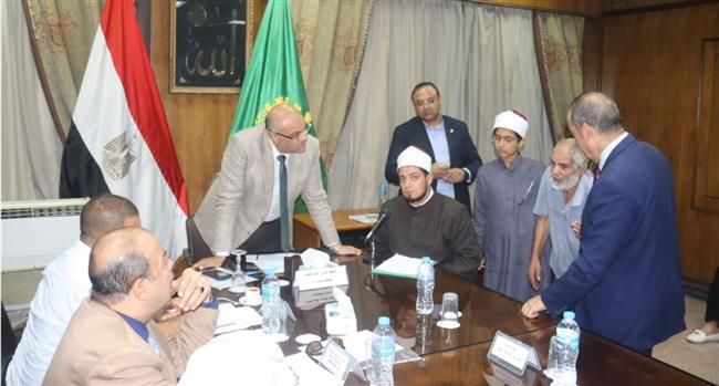 محافظ القليوبية يواصل عقد لقائه الأسبوعي لتلقي شكاوى المواطنين