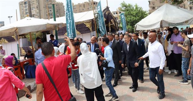محافظ المنيا يفتتح ملتقى توظيف الشباب 