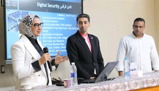 نائب محافظ الوادي الجديد تتفقد البرنامج التدريبي "بيئة مؤسسية آمنه " 