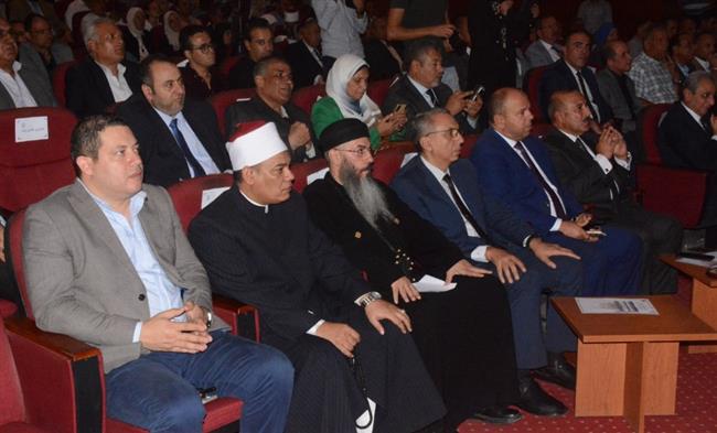 محافظ الغربية يكرم 71 طالبا من أوائل الشهادات العامة في احتفالية كبرى