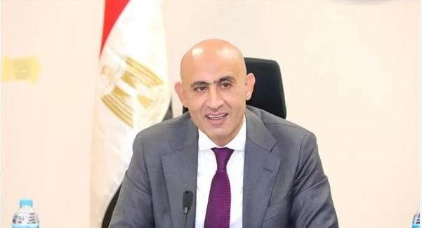 لسد العجز.. "عبد اللطيف" يوافق على الاستعانة بأخصائي التعليم والتدريس 