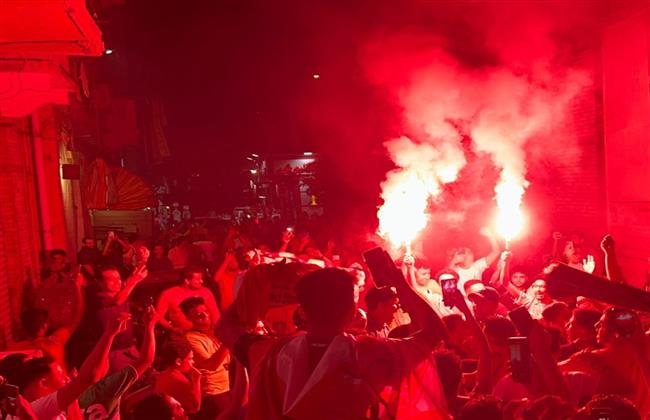 الجماهير المصرية تحتفل بالفوز التاريخى على بارجواى