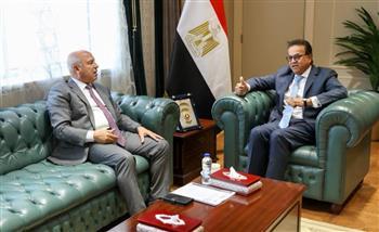 وزير الصحة يستقبل الفريق كامل الوزير