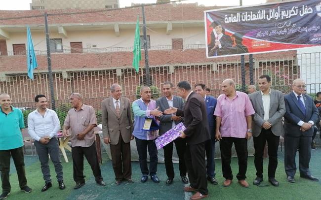 مدير عام رياضة القليوبية يشهد تكريم المتفوقين علميا بمركز شباب كفر الجزار
