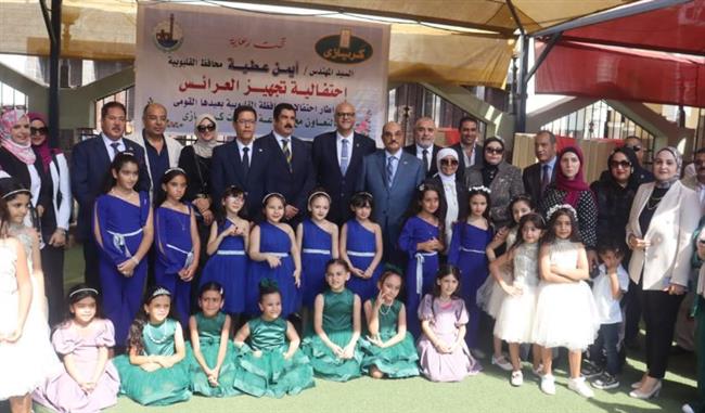 محافظ القليوبية يشهد توزيع أجهزة كهربائية للعرائس غير القادرات