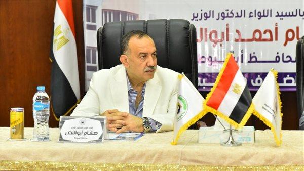 محافظ أسيوط: الدولة تعمل على ترسيخ قيمة الحفاظ على البيئة