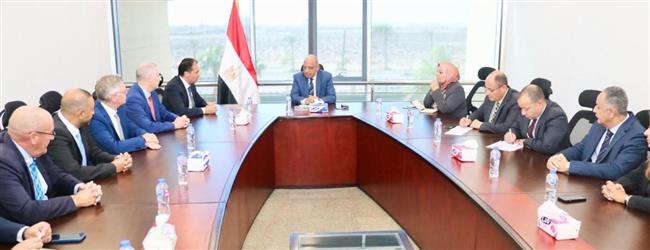 وزير الكهرباء يبحث مع "سيمنس" التعاون بمجالات التصنيع المحلي للمهمات