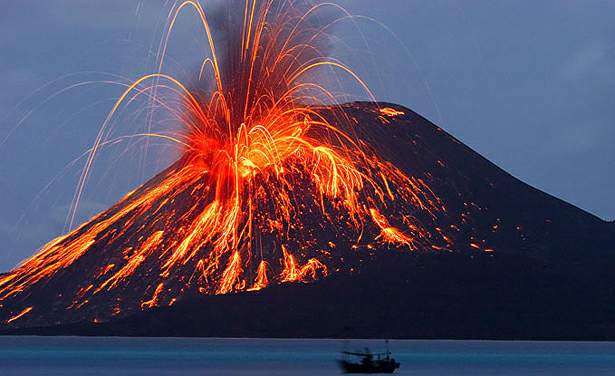 إيطاليا: تقليص حركة الطيران بجزيرة صقلية جراء ثوران بركان "إتنا"
