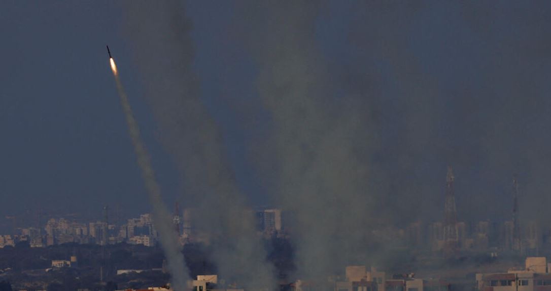 الجيش الإسرائيلي: إطلاق 5 رشقات صاروخية من غزة على عسقلان