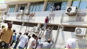 الصحة تتابع النقل الآمن للمرضى بعد إخلائهم إثر حريق مستشفى السادات المركزي 