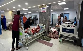   4 شهداء باستهداف الاحتـلال الإسرائيلي خيام في مستشفى شهداء الأقصى وسط قطاع غزة