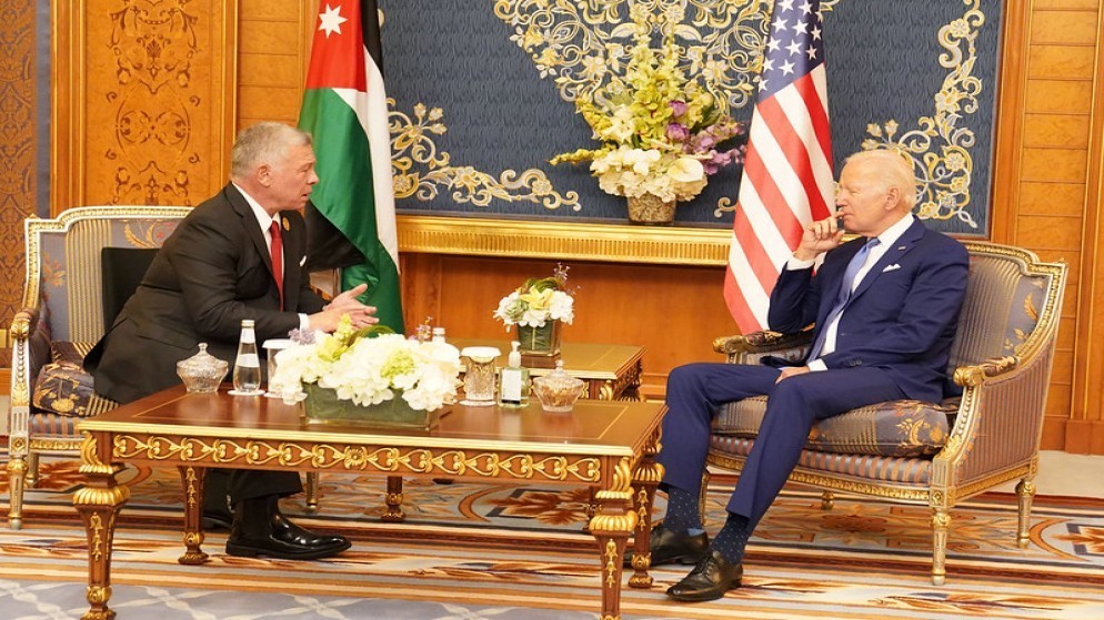 العاهل الأردني للرئيس الأمريكي: يجب خفض التصعيد الدائر في المنطقة