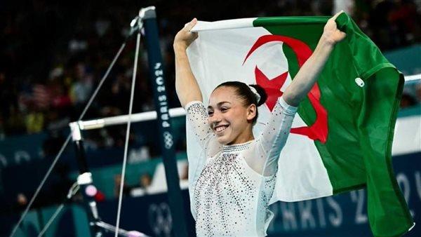 أولمبياد باريس.. الرئيس الجزائري يهنئ لاعبة الجمباز كيليا نمور بتتويجها بالميدالية الذهبية