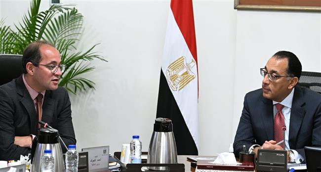 رئيس الوزراء يتابع مع وزير المالية عددا من ملفات العمل