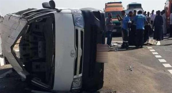 إصابة شخصين فى حادث تصادم سيارتين ربع نقل على طريق أسيوط الغربى بالفيوم