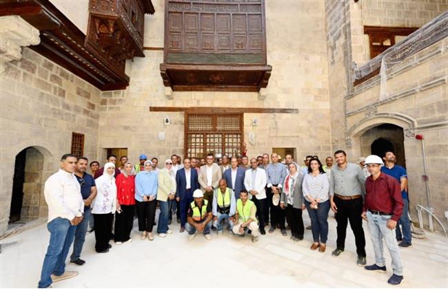 بالصور.. وزير الإسكان في وكالة قايتباى بالجمالية 