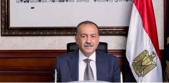 محافظ أسيوط يوجه بسرعة ترخيص قاعات الأفراح والمحال التجارية 