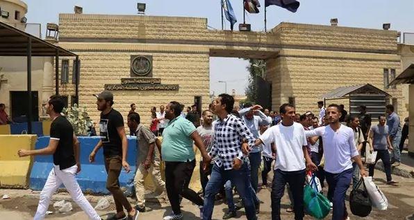 قيادات حزبية: توجيهات الرئيس بالعفو عن 600 من المحكوم عليهم خطوة لترسيخ مبادئ حقوق الإنسان