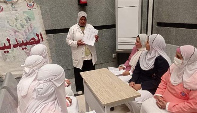 الكشف على 544 حالة في قافلة طبية بـ قنا ضمن "حياة كريمة"