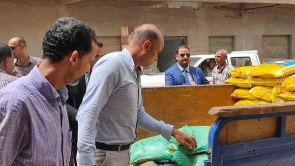 ضبط 14 مخالفة تموينية خلال حملة تفتيشية على الأسواق بمركز مطاي