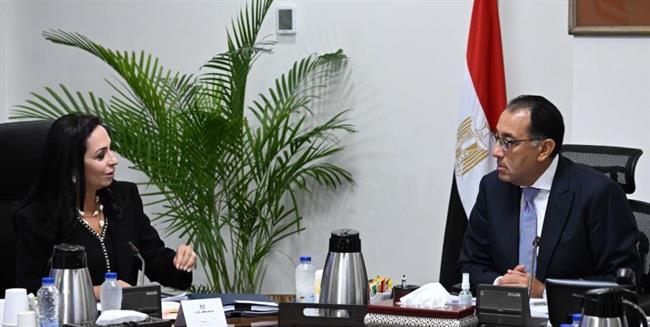 رئيس الوزراء يستعرض مع وزيرة التضامن الاجتماعي برنامج الحكومة للفترة من 1 يوليو إلى 31 ديسمبر